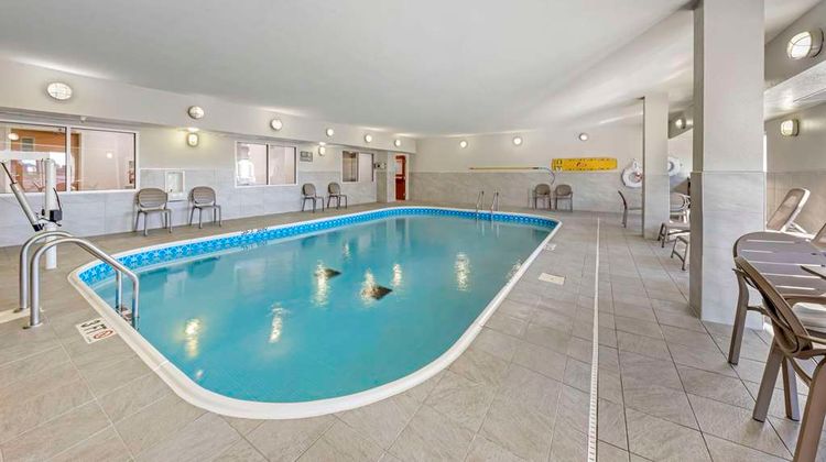 Comfort Inn & Suites Oklahoma City North Pool