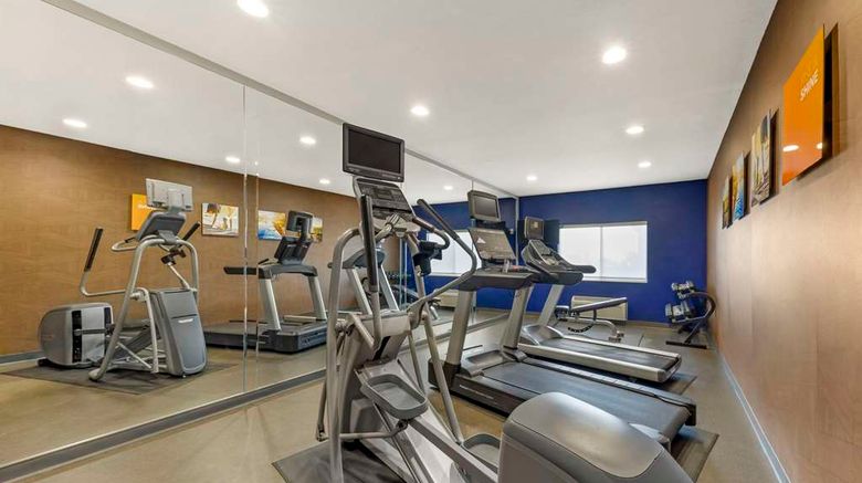 <b>Comfort Inn & Suites Oklahoma City North Health</b>. Images powered by <a href="https://iceportal.shijigroup.com/" title="IcePortal" target="_blank">IcePortal</a>.