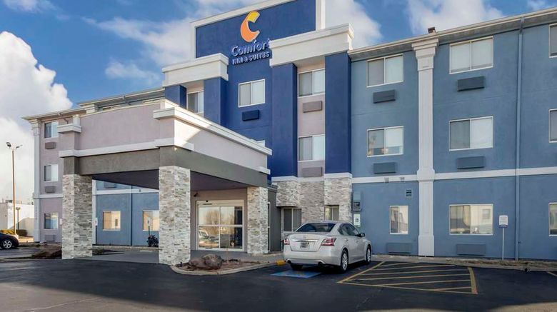 <b>Comfort Inn & Suites Oklahoma City North Exterior</b>. Images powered by <a href="https://iceportal.shijigroup.com/" title="IcePortal" target="_blank">IcePortal</a>.
