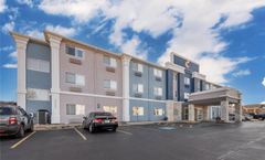 Comfort Inn & Suites Oklahoma City North