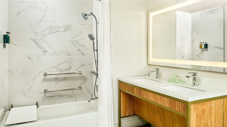 <b>Faro Blanco Resort, Curio Collection Room</b>. Images powered by <a href="https://iceportal.shijigroup.com/" title="IcePortal" target="_blank">IcePortal</a>.