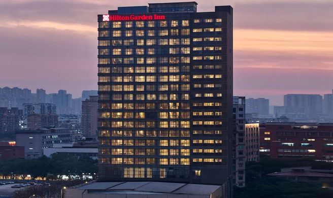 Hilton Garden Inn Wuhan Hankou Exterior