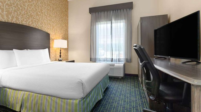 <b>Wyndham Garden Monterrey Aeropuerto Room</b>. Images powered by <a href="https://iceportal.shijigroup.com/" title="IcePortal" target="_blank">IcePortal</a>.