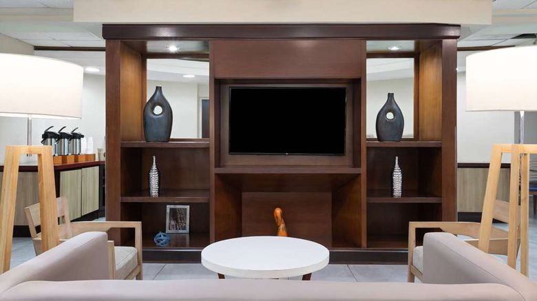 <b>Wyndham Garden Monterrey Aeropuerto Lobby</b>. Images powered by <a href="https://iceportal.shijigroup.com/" title="IcePortal" target="_blank">IcePortal</a>.