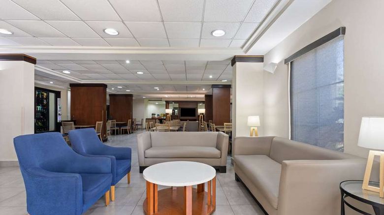<b>Wyndham Garden Monterrey Aeropuerto Lobby</b>. Images powered by <a href="https://iceportal.shijigroup.com/" title="IcePortal" target="_blank">IcePortal</a>.