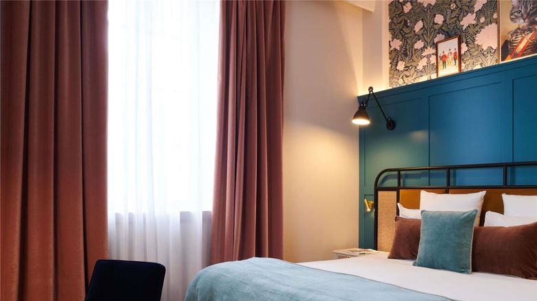 <b>SquareLodgeHotel, Handwritten Coll Room</b>. Images powered by <a href="https://iceportal.shijigroup.com/" title="IcePortal" target="_blank">IcePortal</a>.