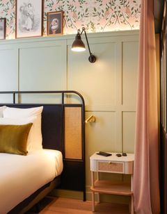 SquareLodgeHotel, Handwritten Coll