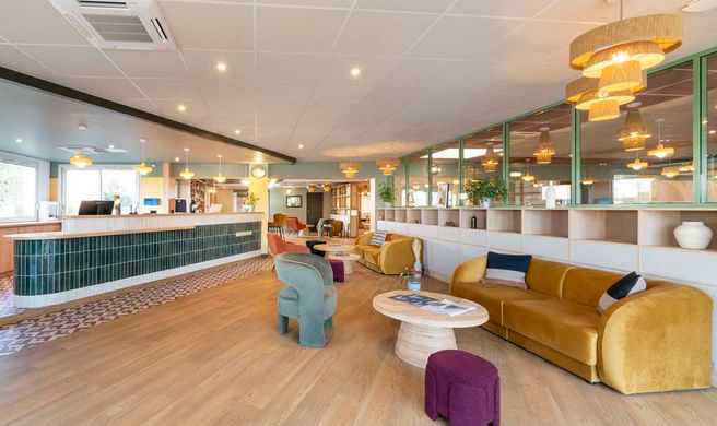 Sure Hotel by Best Western Caen Memorial Lobby