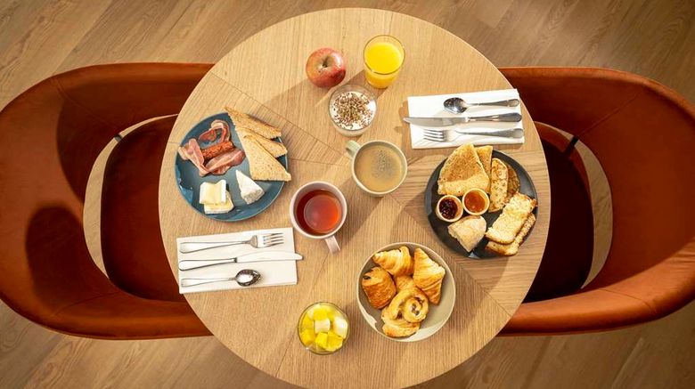<b>Sure Hotel by Best Western Caen Memorial Restaurant</b>. Images powered by <a href="https://iceportal.shijigroup.com/" title="IcePortal" target="_blank">IcePortal</a>.