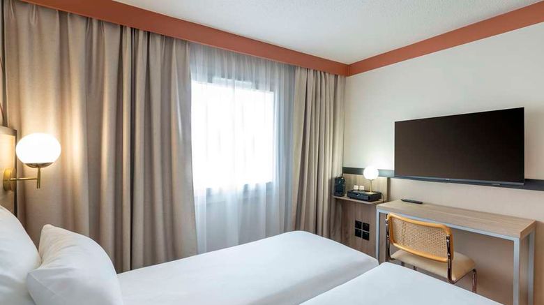 <b>Sure Hotel by Best Western Caen Memorial Room</b>. Images powered by <a href="https://iceportal.shijigroup.com/" title="IcePortal" target="_blank">IcePortal</a>.