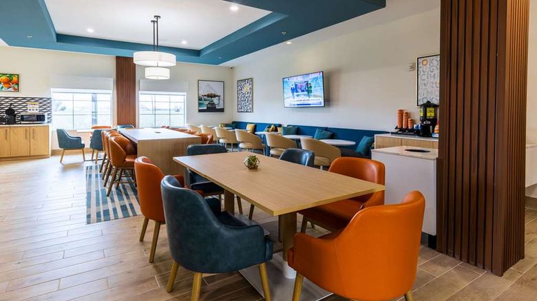 <b>Comfort Inn & Suites New Iberia Restaurant</b>. Images powered by <a href="https://iceportal.shijigroup.com/" title="IcePortal" target="_blank">IcePortal</a>.