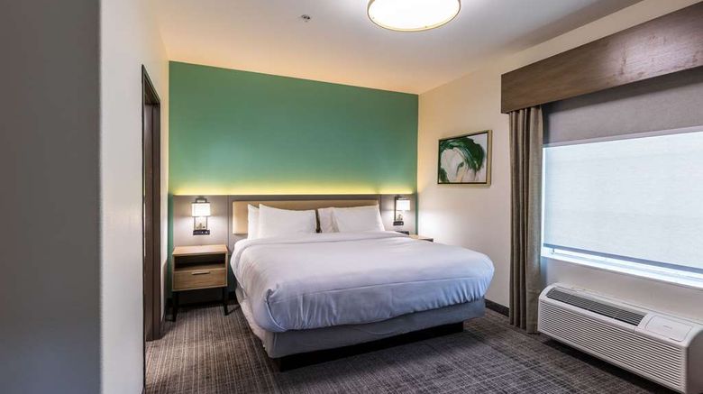 <b>Comfort Inn & Suites New Iberia Suite</b>. Images powered by <a href="https://iceportal.shijigroup.com/" title="IcePortal" target="_blank">IcePortal</a>.