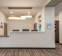 Sleep Inn & Suites Milwaukee/Franklin Lobby
