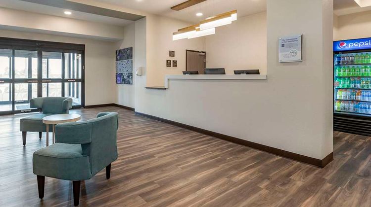 Sleep Inn & Suites Milwaukee/Franklin Lobby