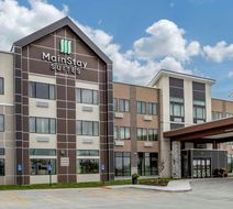 MainStay Suites Milwaukee/Franklin Exterior