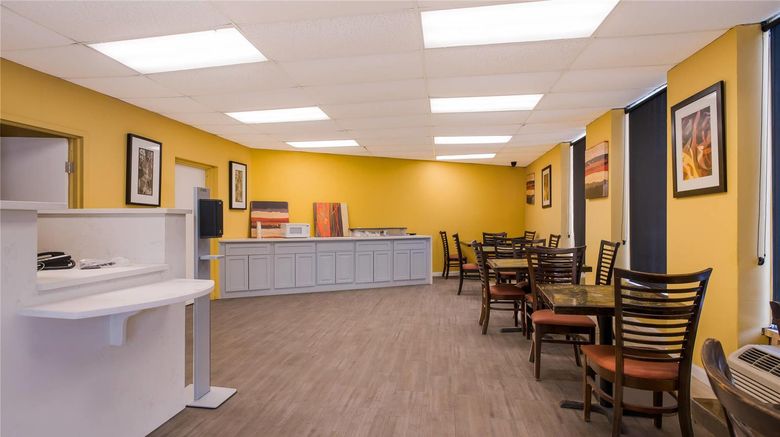 <b>Econo Lodge Gretna New Orleans Lobby</b>. Images powered by <a href="https://iceportal.shijigroup.com/" title="IcePortal" target="_blank">IcePortal</a>.