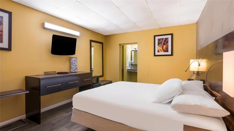 <b>Econo Lodge Gretna New Orleans Room</b>. Images powered by <a href="https://iceportal.shijigroup.com/" title="IcePortal" target="_blank">IcePortal</a>.