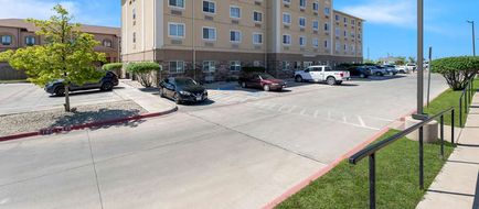 Quality Inn & Suites Exterior