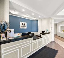 Quality Inn & Suites Lobby