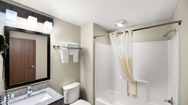 Quality Inn & Suites Room