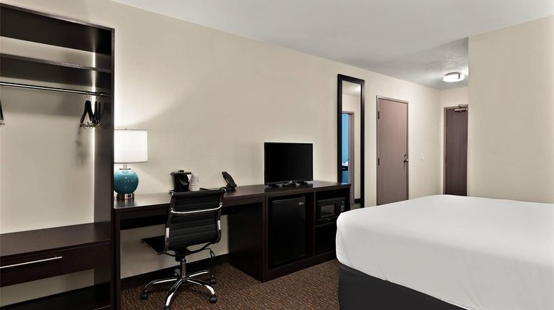 <b>Sleep Inn Kelso Longview Room</b>. Images powered by <a href="https://iceportal.shijigroup.com/" title="IcePortal" target="_blank">IcePortal</a>.