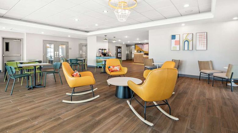 <b>Spark by Hilton Exton Restaurant</b>. Images powered by <a href="https://iceportal.shijigroup.com/" title="IcePortal" target="_blank">IcePortal</a>.