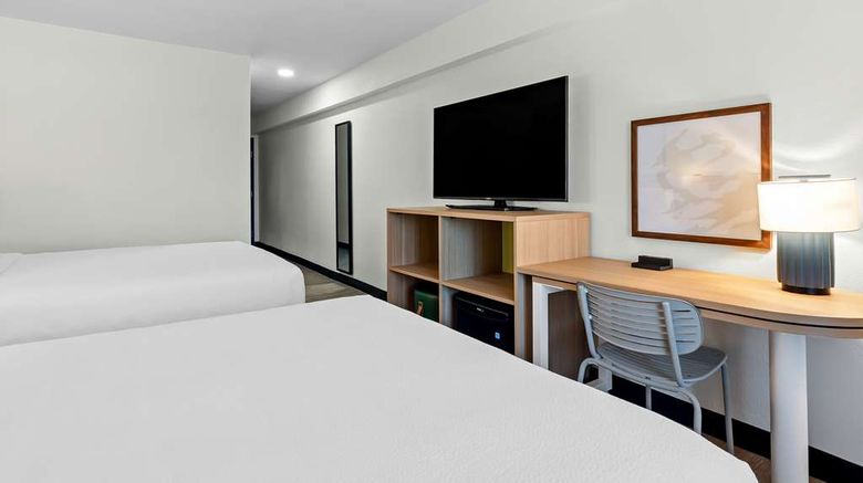 <b>Spark by Hilton Winston-Salem University Room</b>. Images powered by <a href="https://iceportal.shijigroup.com/" title="IcePortal" target="_blank">IcePortal</a>.