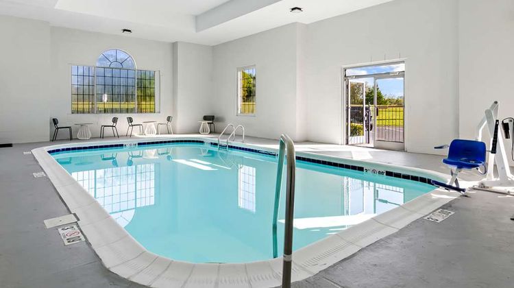 Spark by Hilton Winston-Salem University Pool