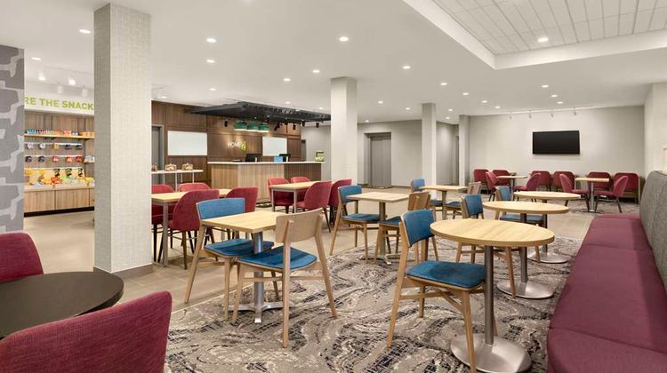 Home2 Suites Hilton San Juan Lobby