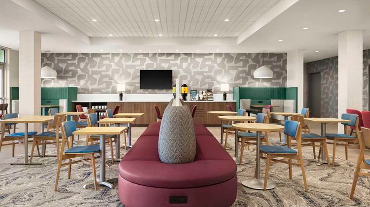 Home2 Suites Hilton San Juan Lobby