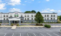 Spark by Hilton Lancaster Dutch Country