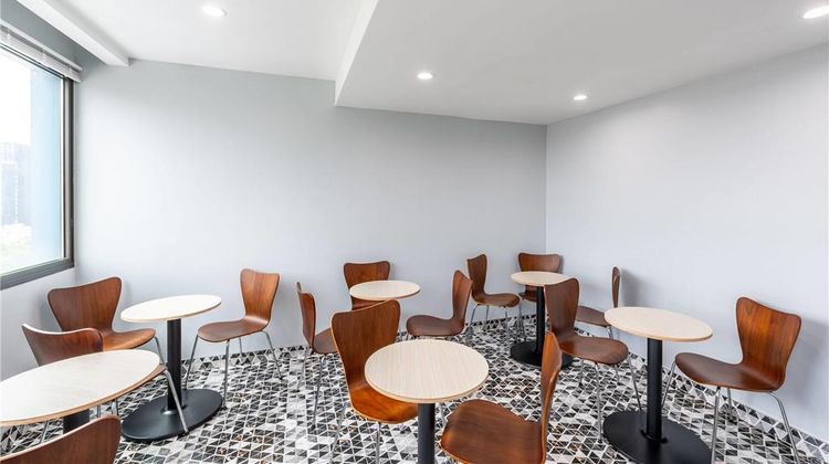 Days Inn by Wyndham New York Chinatown Restaurant