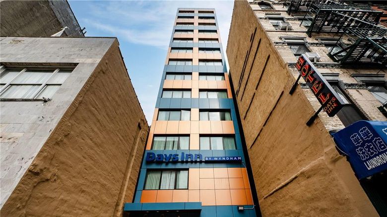 <b>Days Inn by Wyndham New York Chinatown Exterior</b>. Images powered by <a href="https://iceportal.shijigroup.com/" title="IcePortal" target="_blank">IcePortal</a>.