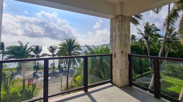 <b>Ramada Suites Seafront Coral Coast Room</b>. Images powered by <a href="https://iceportal.shijigroup.com/" title="IcePortal" target="_blank">IcePortal</a>.