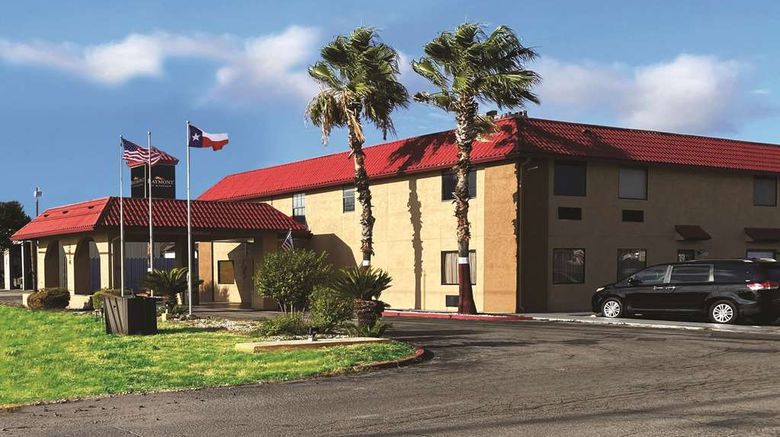 Baymont by Wyndham Del Rio Exterior. Images powered by <a href=https://www.travelweekly-asia.com/Hotels/Del-Rio-TX/