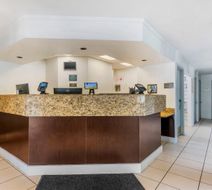 MainStay Suites St Louis-Galleria Lobby