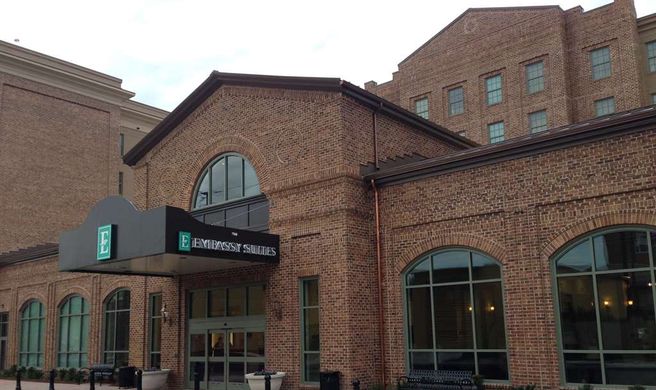 Embassy Suites Savannah Exterior