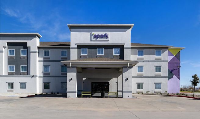Spark by Hilton Midland South Exterior