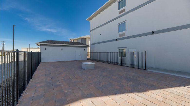 <b>Spark by Hilton Midland South Exterior</b>. Images powered by <a href="https://iceportal.shijigroup.com/" title="IcePortal" target="_blank">IcePortal</a>.