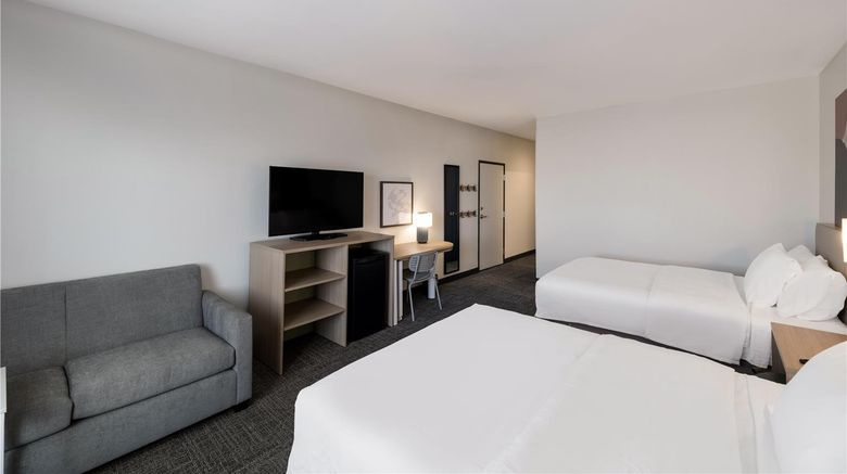 <b>Spark by Hilton Midland South Room</b>. Images powered by <a href="https://iceportal.shijigroup.com/" title="IcePortal" target="_blank">IcePortal</a>.