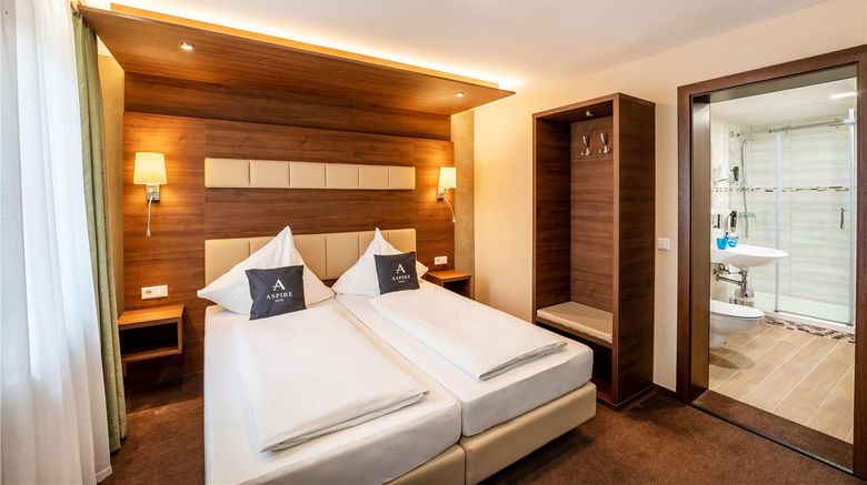 <b>Aspire Castillio, Trademark Collection Room</b>. Images powered by <a href="https://iceportal.shijigroup.com/" title="IcePortal" target="_blank">IcePortal</a>.