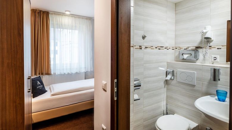 <b>Aspire Castillio, Trademark Collection Room</b>. Images powered by <a href="https://iceportal.shijigroup.com/" title="IcePortal" target="_blank">IcePortal</a>.