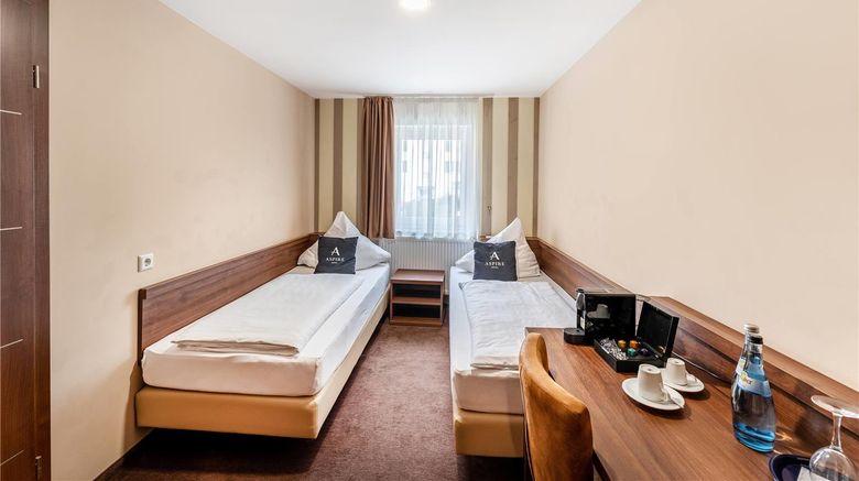 <b>Aspire Castillio, Trademark Collection Room</b>. Images powered by <a href="https://iceportal.shijigroup.com/" title="IcePortal" target="_blank">IcePortal</a>.