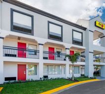 Super 8 by Wyndham Near Florida Mall Exterior