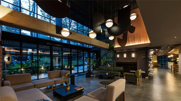 Faranda Collection-Radisson Individuals Lobby