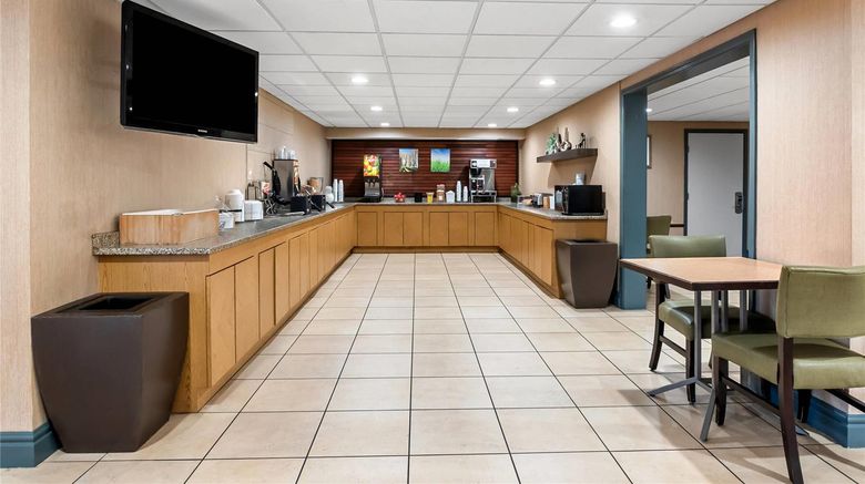 <b>Quality Inn Slidell I10 Restaurant</b>. Images powered by <a href="https://iceportal.shijigroup.com/" title="IcePortal" target="_blank">IcePortal</a>.