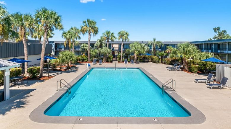 <b>Quality Inn Slidell I10 Pool</b>. Images powered by <a href="https://iceportal.shijigroup.com/" title="IcePortal" target="_blank">IcePortal</a>.