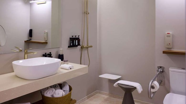 <b>Isla Brown Corinthia Resort & Spa-Curio Room</b>. Images powered by <a href="https://iceportal.shijigroup.com/" title="IcePortal" target="_blank">IcePortal</a>.