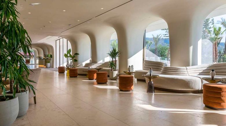 <b>Isla Brown Corinthia Resort & Spa-Curio Lobby</b>. Images powered by <a href="https://iceportal.shijigroup.com/" title="IcePortal" target="_blank">IcePortal</a>.