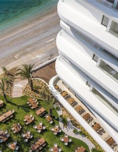 Isla Brown Corinthia Resort & Spa-Curio